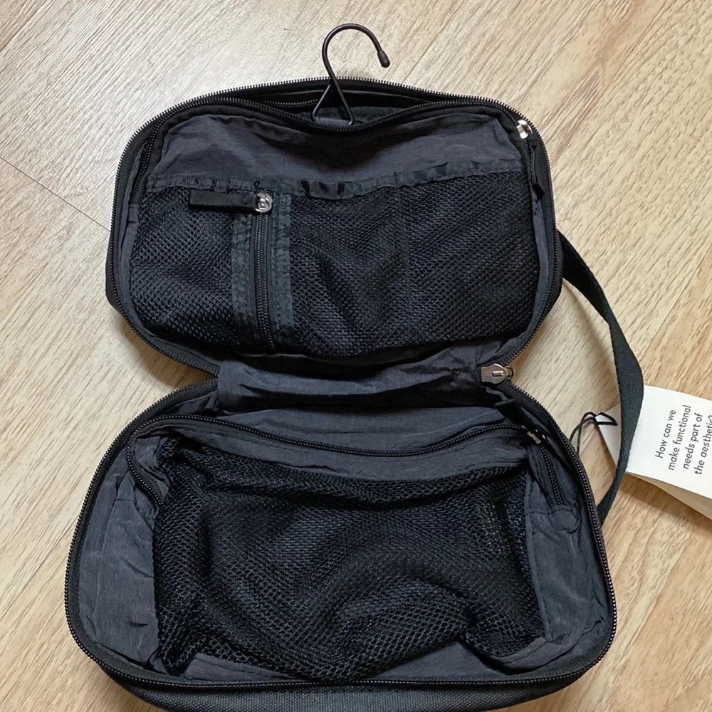 NWT QWSTION Toiletry Kit - Organic Jet Black
